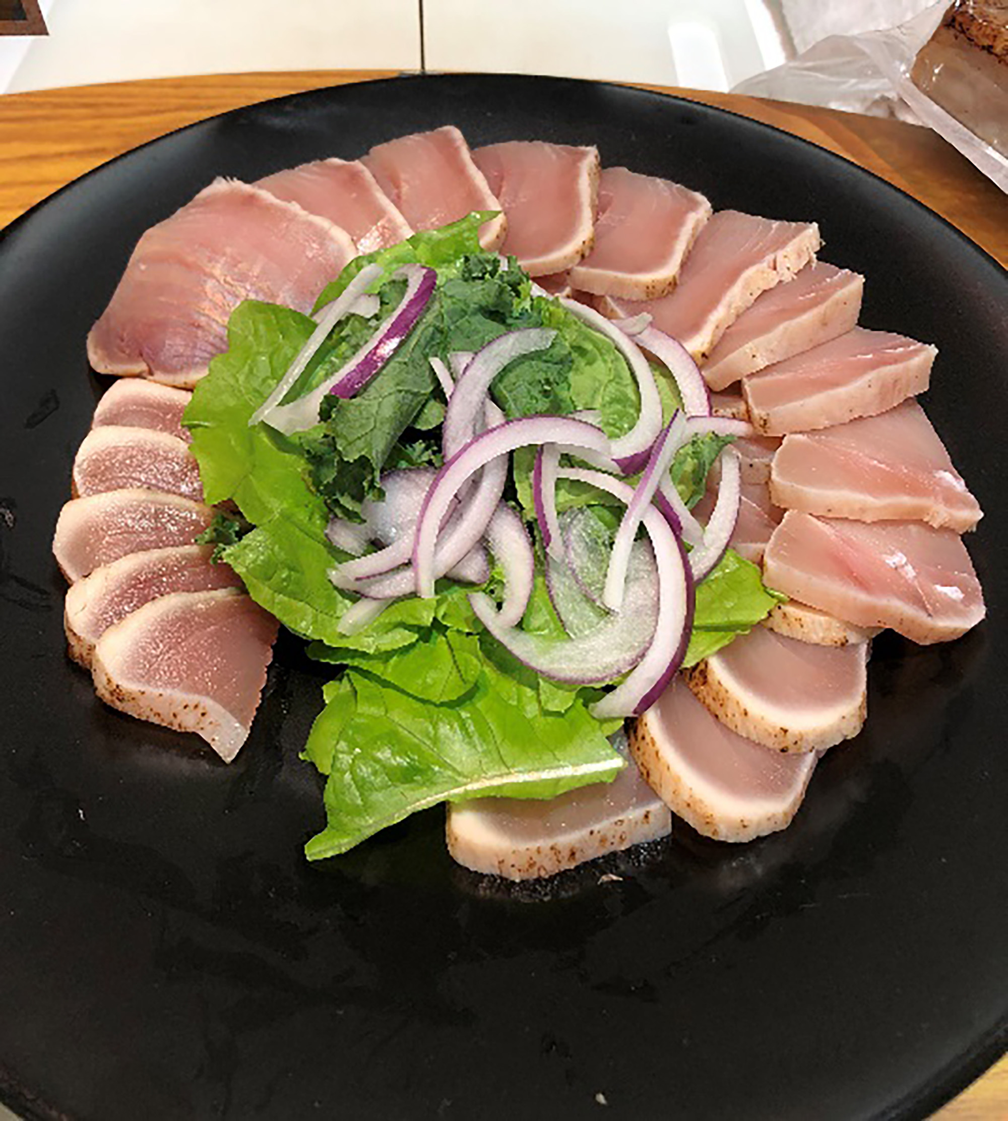 熟成マグロスモーク(炙り生ハム風)