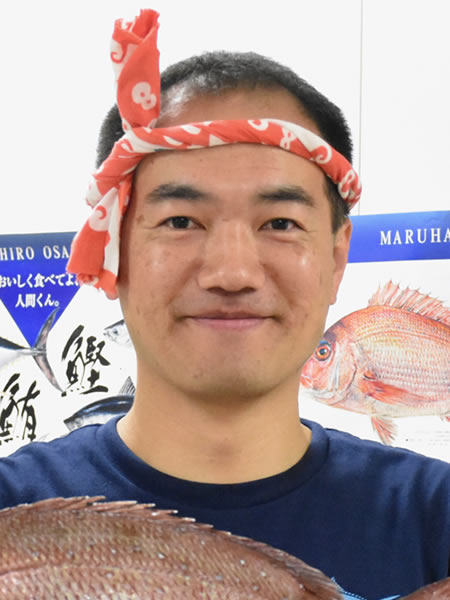 早武 忠利 氏
