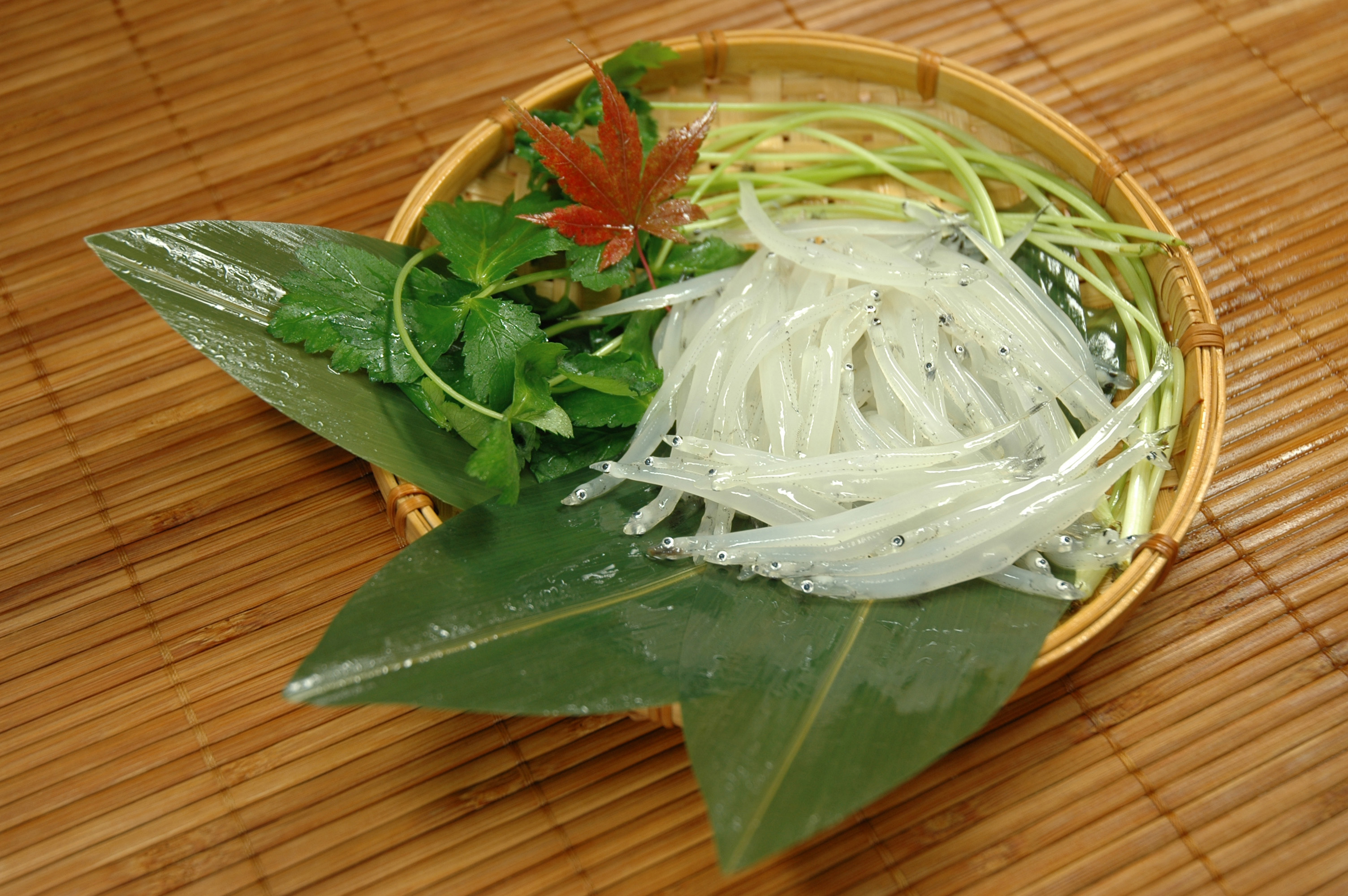 冷凍生白魚